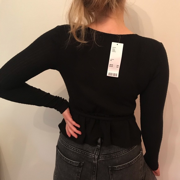 NWT urban outfitters wrap around long sleeve - Picture 5 of 5